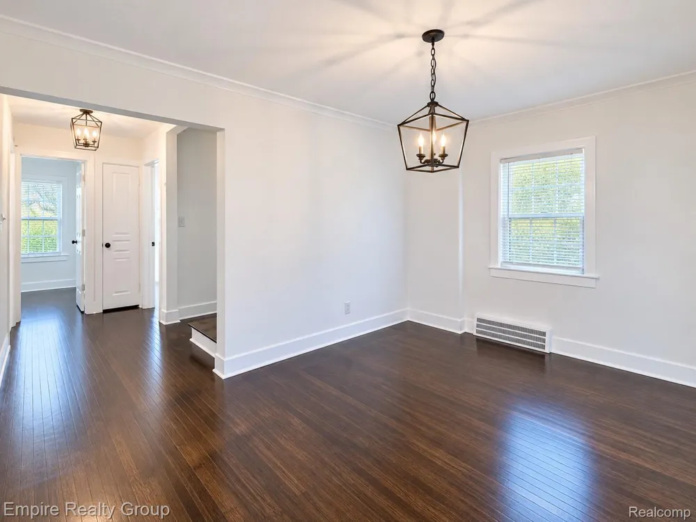 2955 Ewald Circle Detroit City, MI 48238