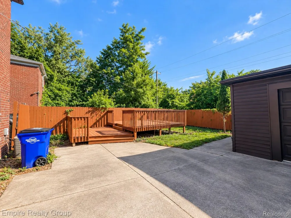 2955 Ewald Circle Detroit City, MI 48238