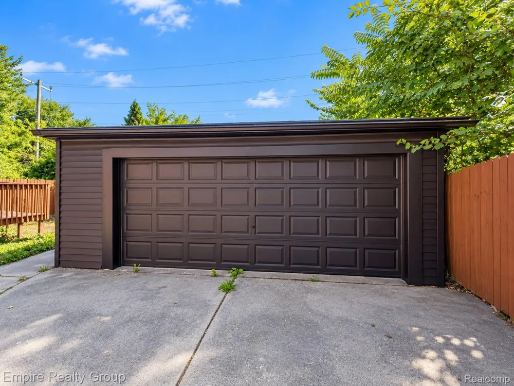 2955 Ewald Circle Detroit City, MI 48238
