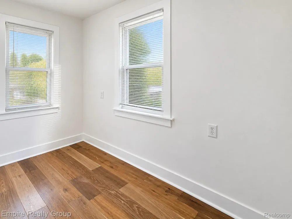 2955 Ewald Circle Detroit City, MI 48238