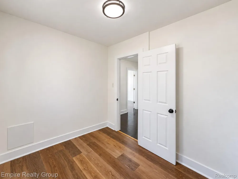 2955 Ewald Circle Detroit City, MI 48238