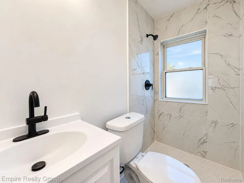 2955 Ewald Circle Detroit City, MI 48238