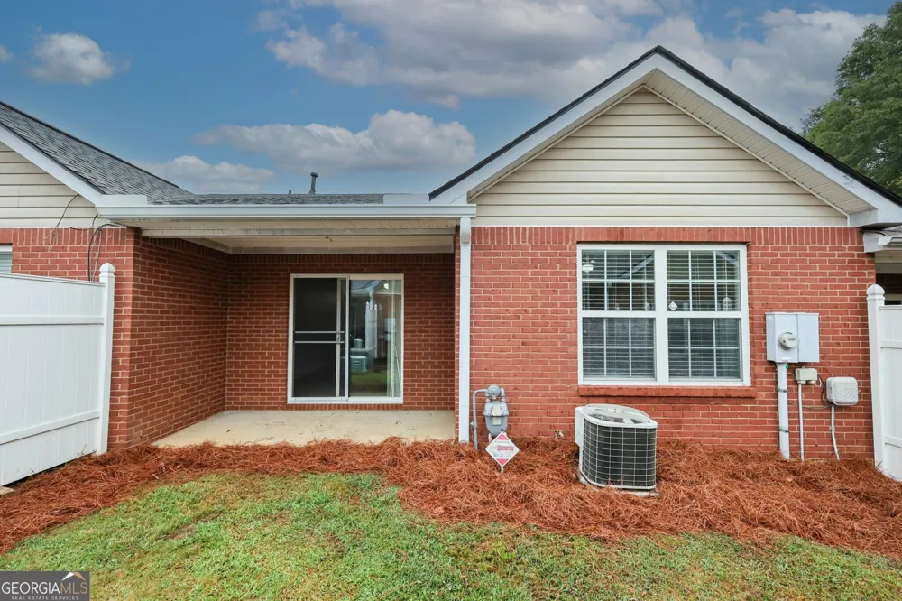 234 Tara Commons WALK Loganville, GA 30052