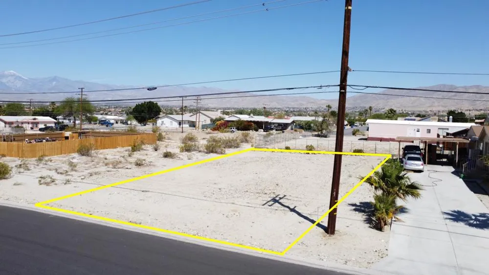 18 Dillon Road Desert Hot Springs, CA 92240