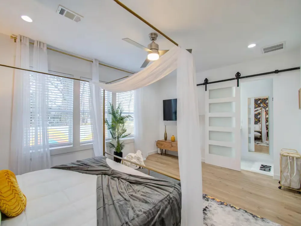 1415 E 31st Street Houston, TX 77022