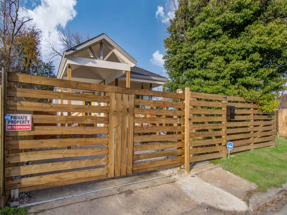 1415 E 31st Street Houston, TX 77022