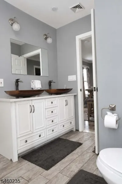 634 Vosseller Ave Bridgewater, NJ 08805