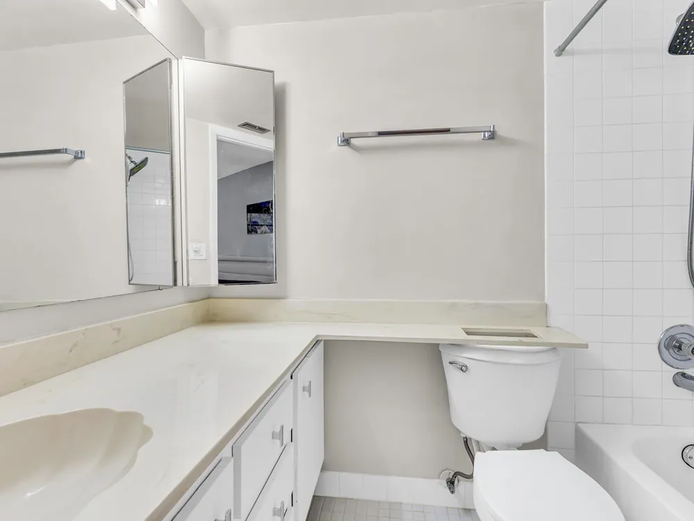 7579 NW 79TH AVENUE #204 Tamarac, FL 33321