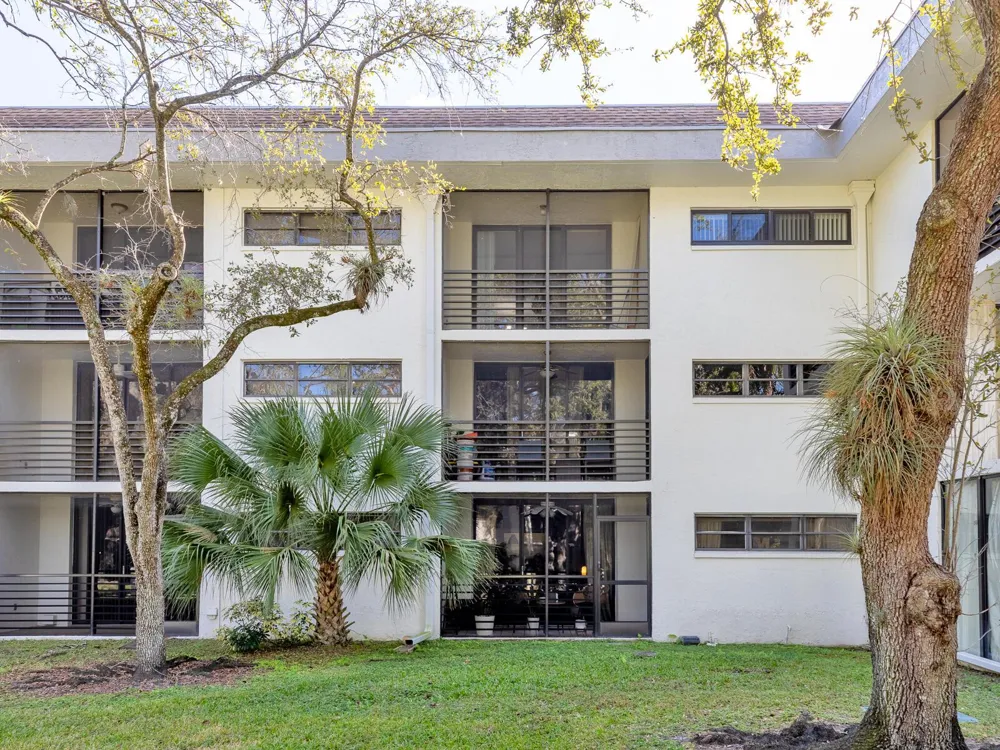 7579 NW 79TH AVENUE #204 Tamarac, FL 33321