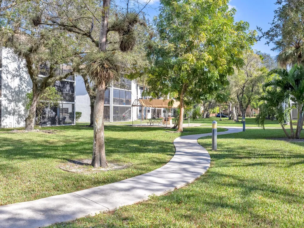 7579 NW 79TH AVENUE #204 Tamarac, FL 33321