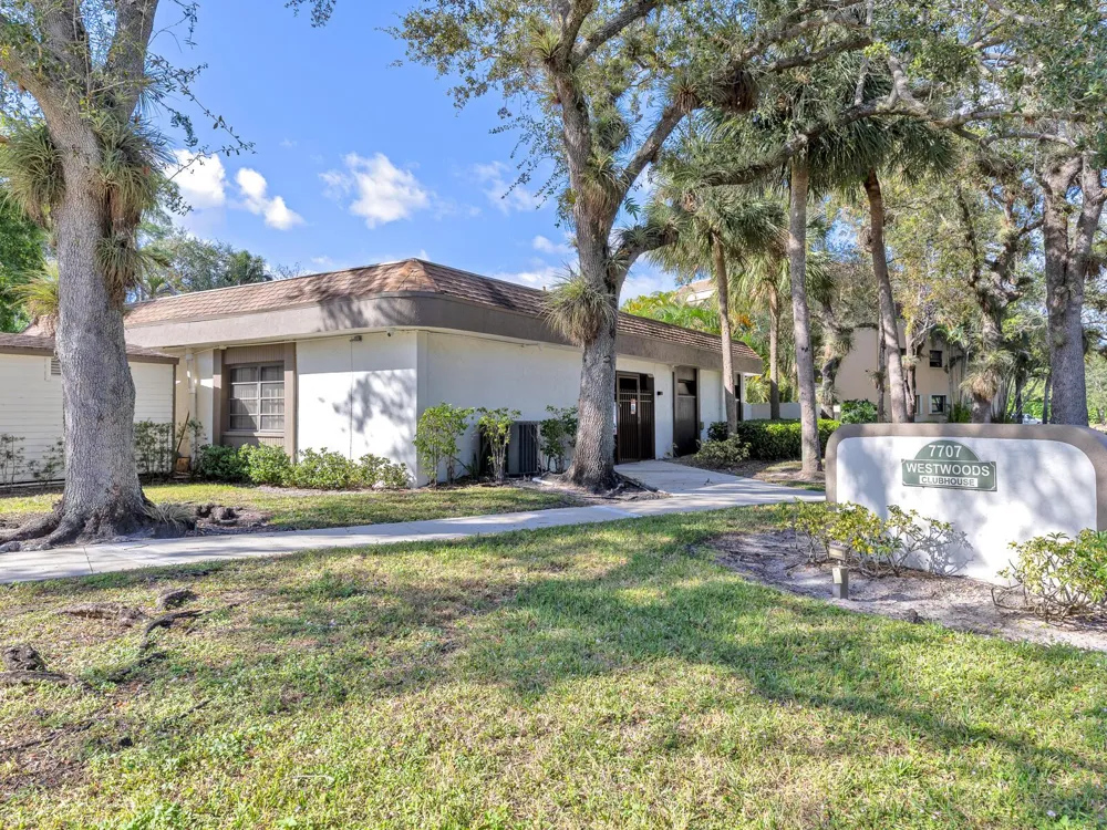 7579 NW 79TH AVENUE #204 Tamarac, FL 33321