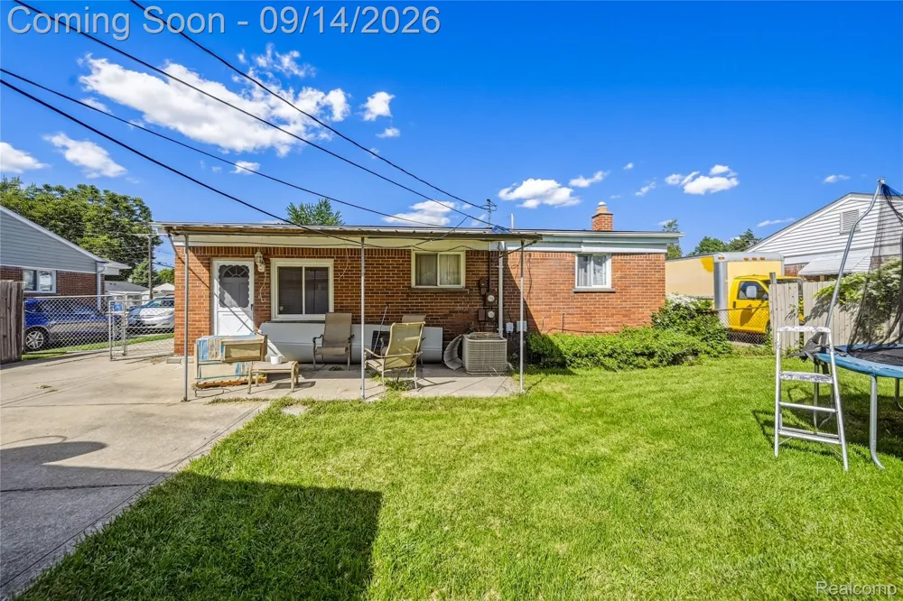 5154 Earl Drive Warren City, MI 48092