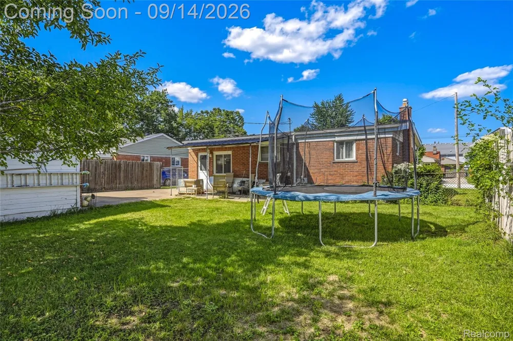 5154 Earl Drive Warren City, MI 48092
