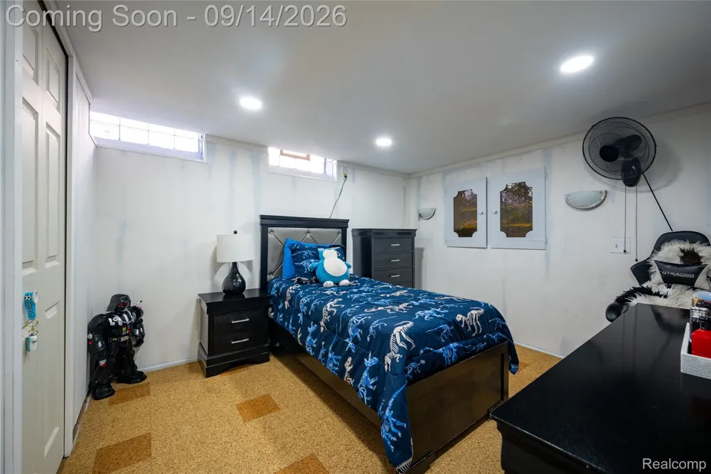 5154 Earl Drive Warren City, MI 48092
