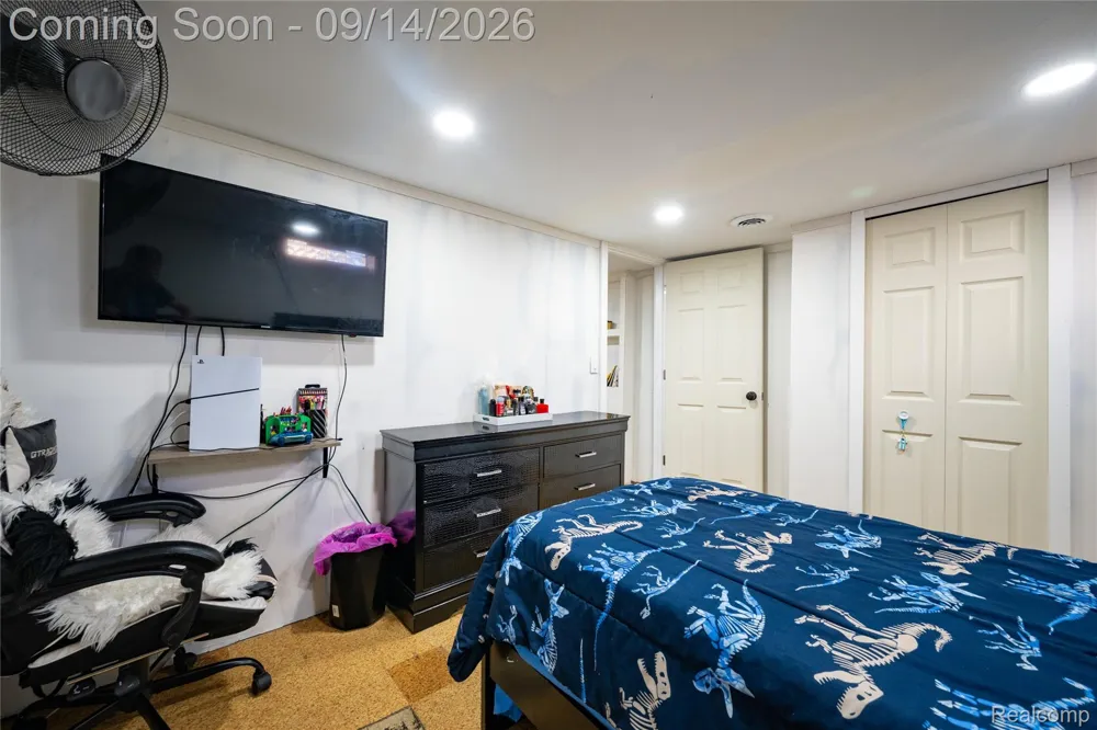 5154 Earl Drive Warren City, MI 48092