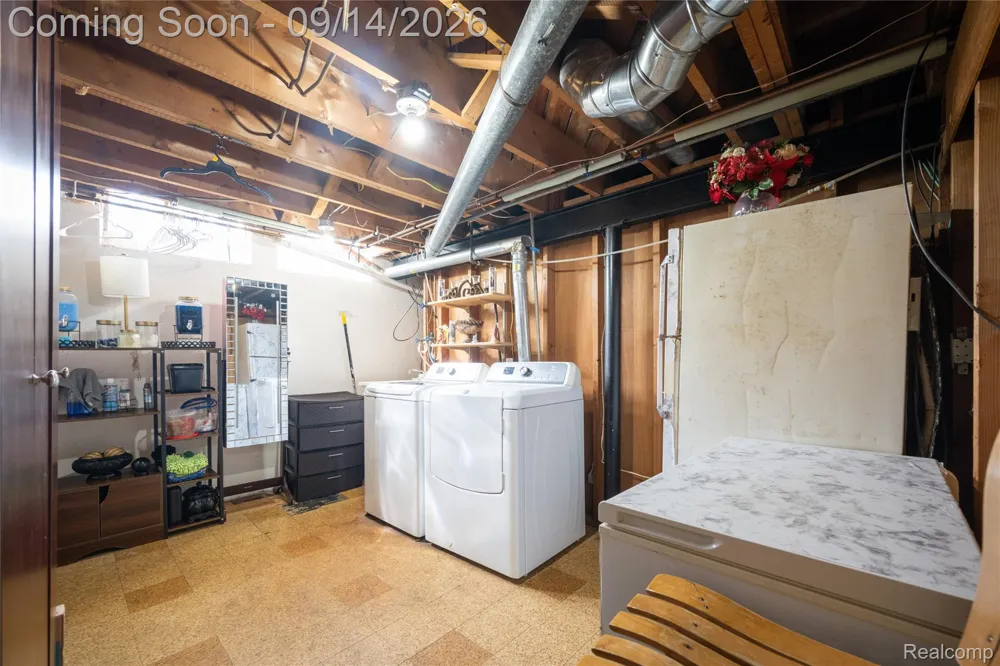 5154 Earl Drive Warren City, MI 48092