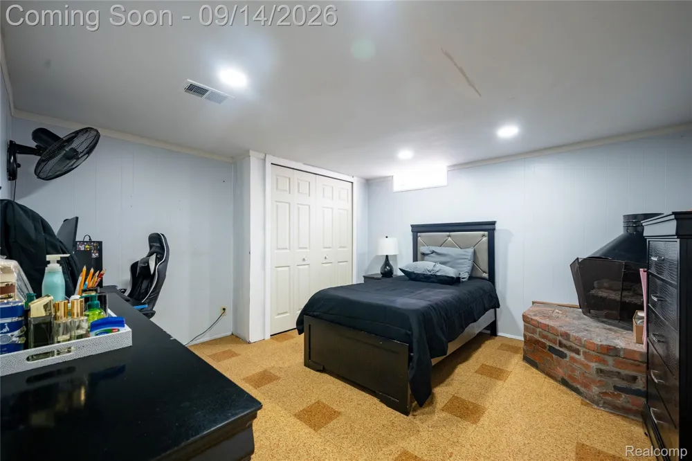 5154 Earl Drive Warren City, MI 48092