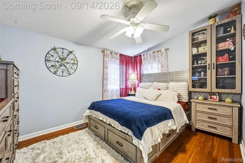 5154 Earl Drive Warren City, MI 48092
