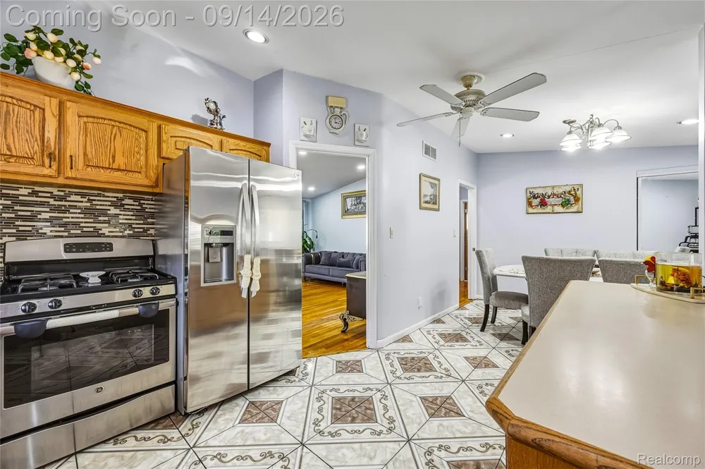 5154 Earl Drive Warren City, MI 48092