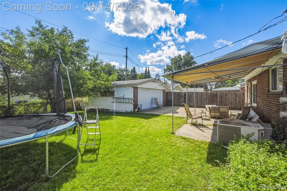 5154 Earl Drive Warren City, MI 48092