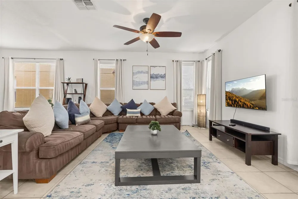 375 ORANGE COSMOS BOULEVARD Davenport, FL 33837