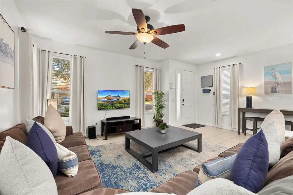 375 ORANGE COSMOS BOULEVARD Davenport, FL 33837