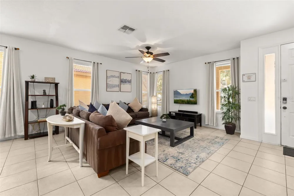 375 ORANGE COSMOS BOULEVARD Davenport, FL 33837