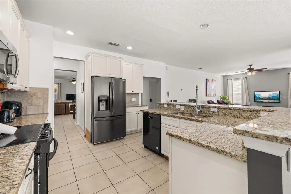 375 ORANGE COSMOS BOULEVARD Davenport, FL 33837