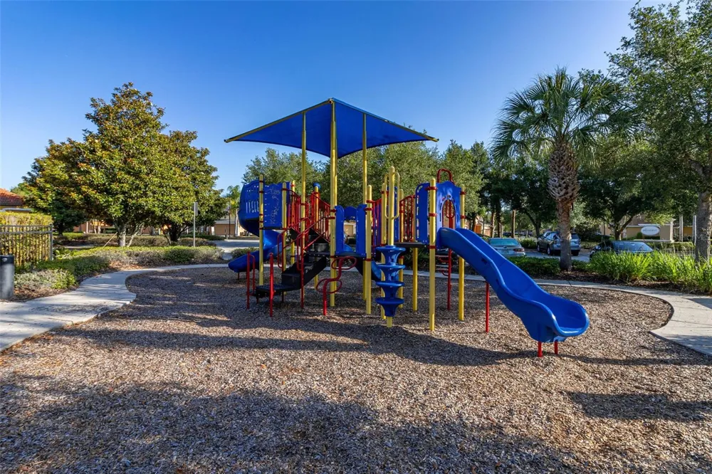 375 ORANGE COSMOS BOULEVARD Davenport, FL 33837