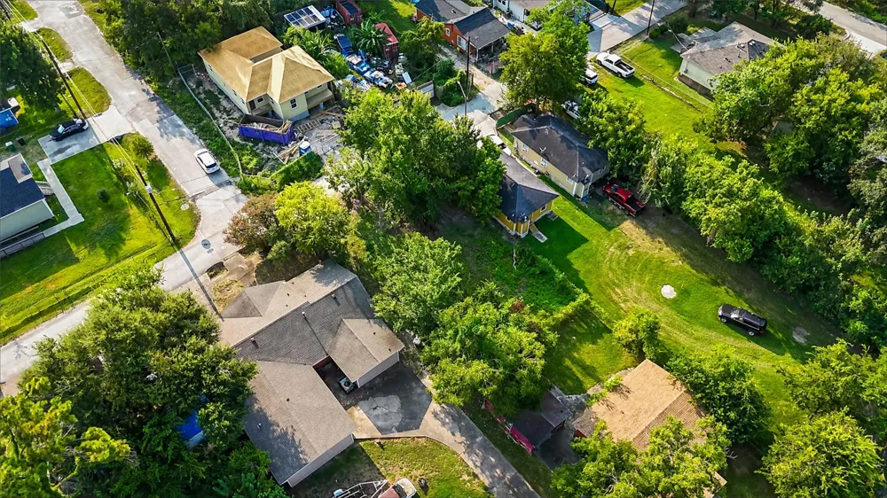 3811 Love Street Houston, TX 77026