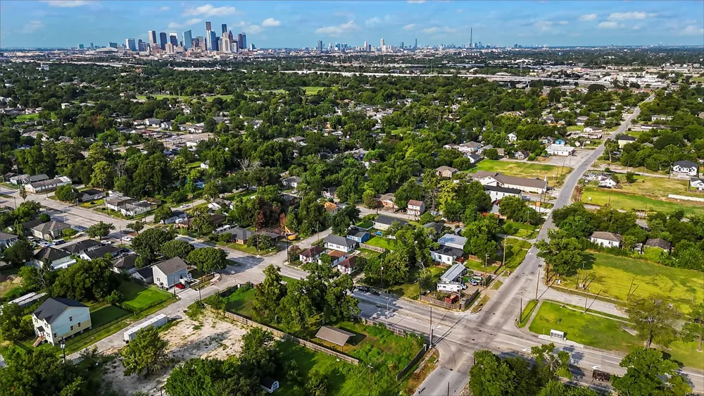 3811 Love Street Houston, TX 77026