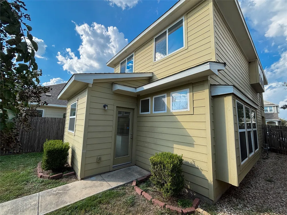 119 Gambel Oak Way San Marcos, TX 78666