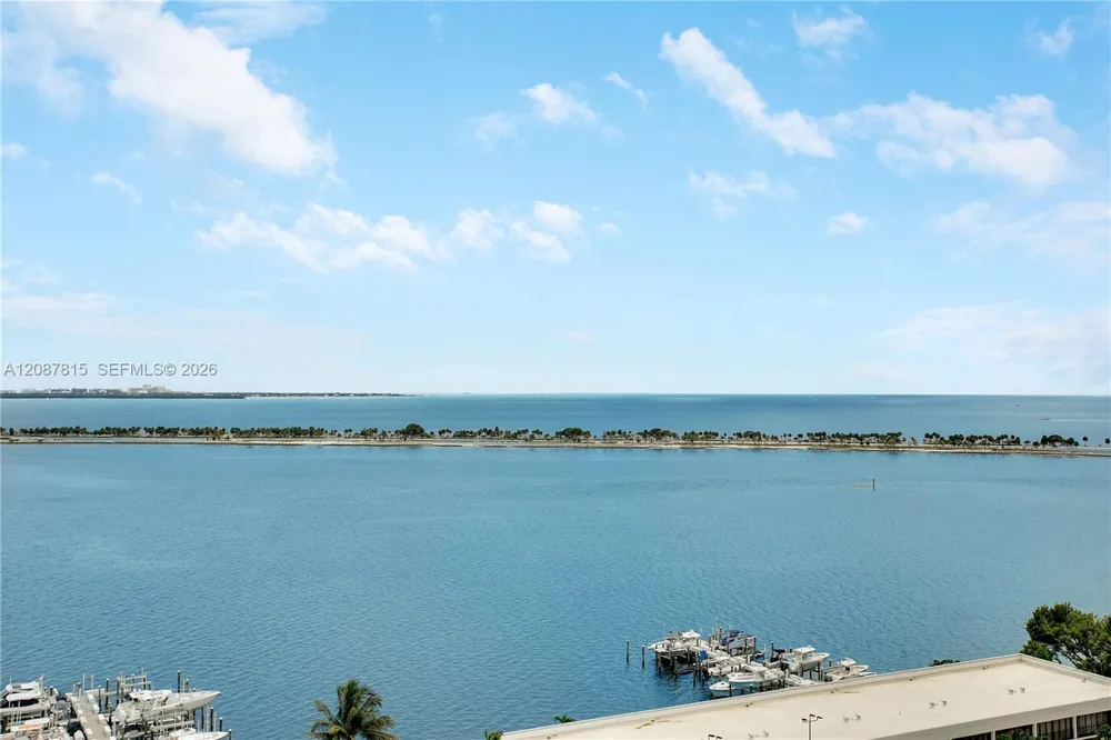 1901 Brickell Ave #B1702 Miami, FL 33129