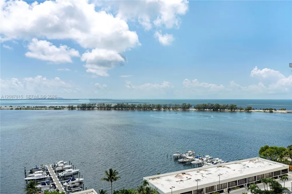 1901 Brickell Ave #B1702 Miami, FL 33129
