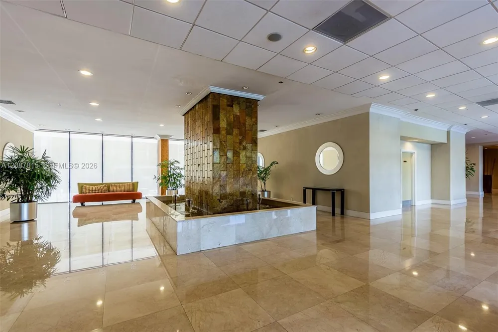 1901 Brickell Ave #B1702 Miami, FL 33129