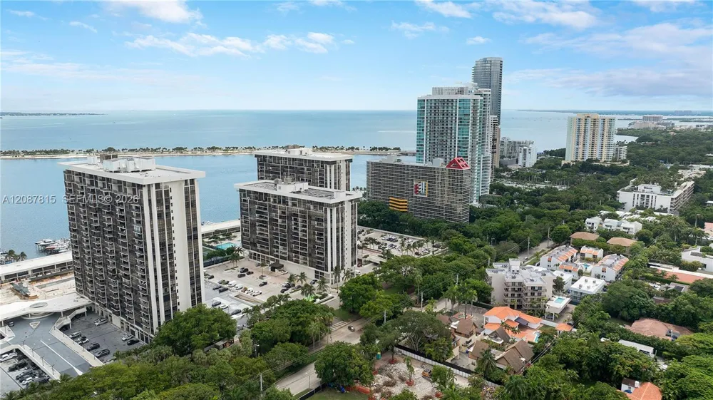 1901 Brickell Ave #B1702 Miami, FL 33129