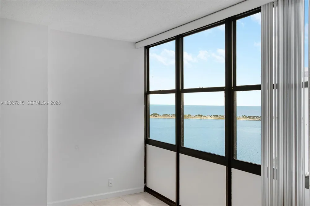1901 Brickell Ave #B1702 Miami, FL 33129