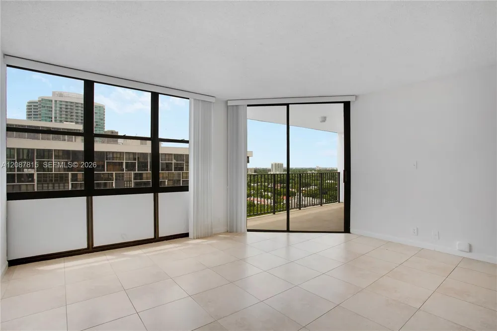 1901 Brickell Ave #B1702 Miami, FL 33129