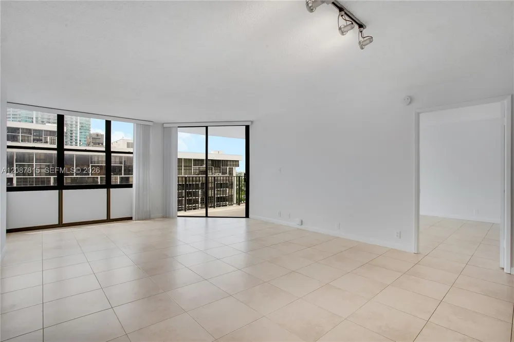 1901 Brickell Ave #B1702 Miami, FL 33129