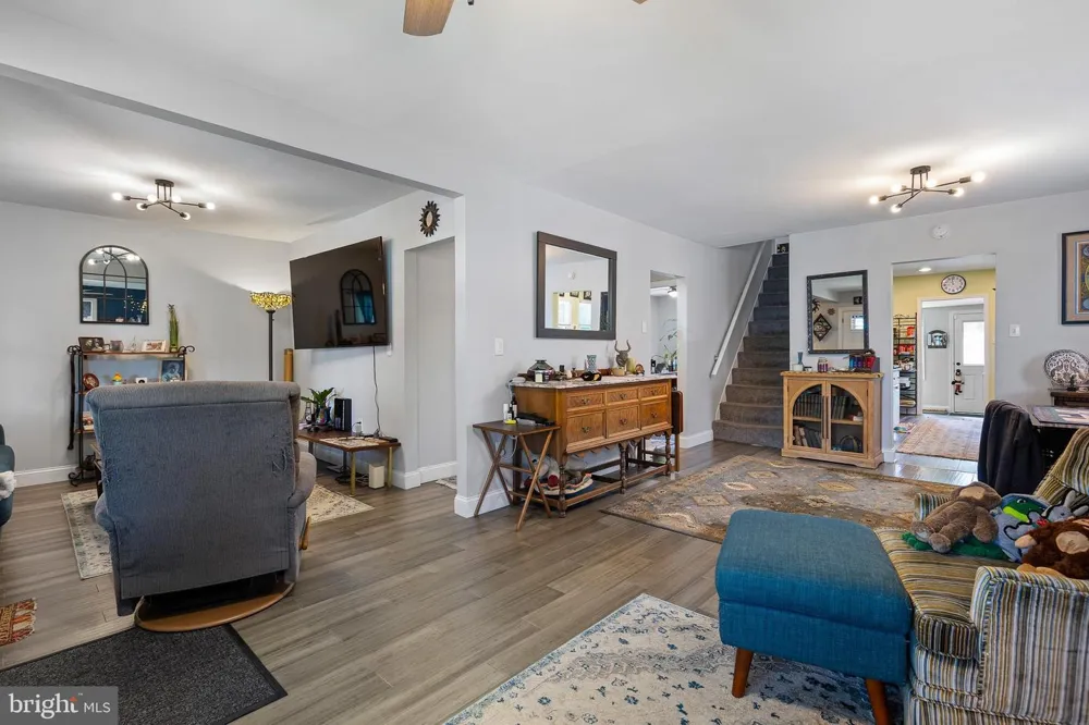 2404 LINCOLN AVENUE Claymont, DE 19703