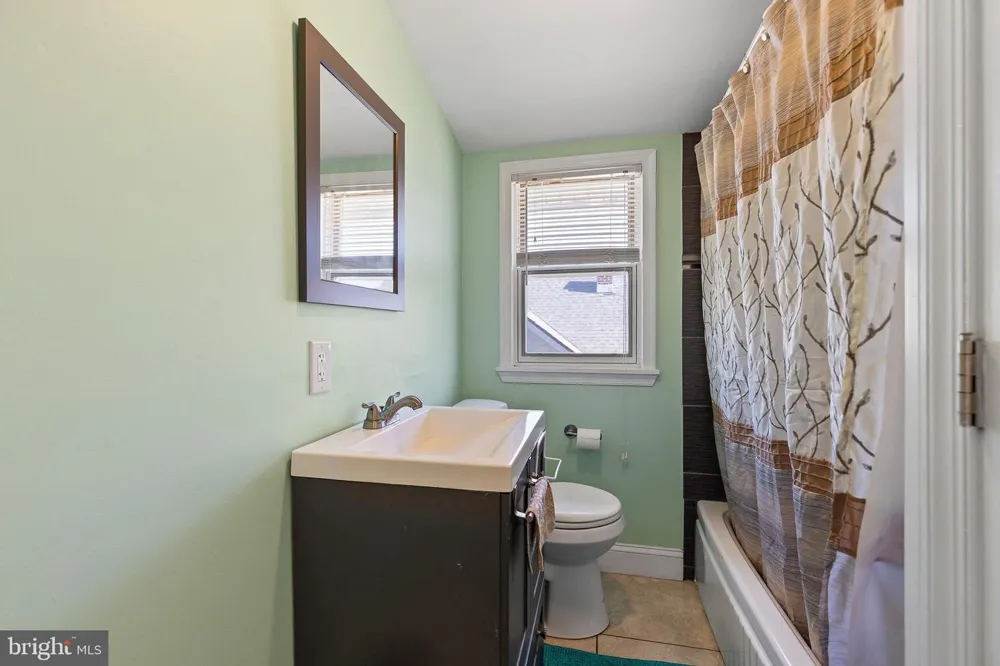 2404 LINCOLN AVENUE Claymont, DE 19703