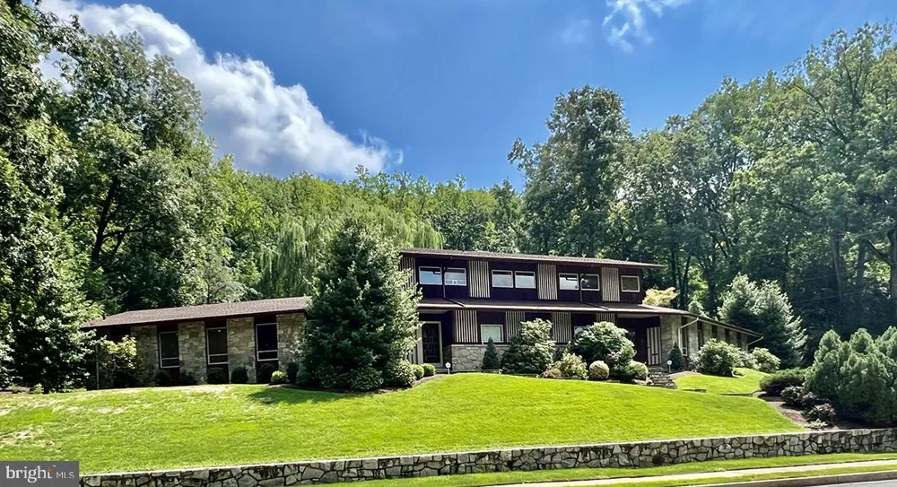 1701 LORRAINE ROAD Reading, PA 19604