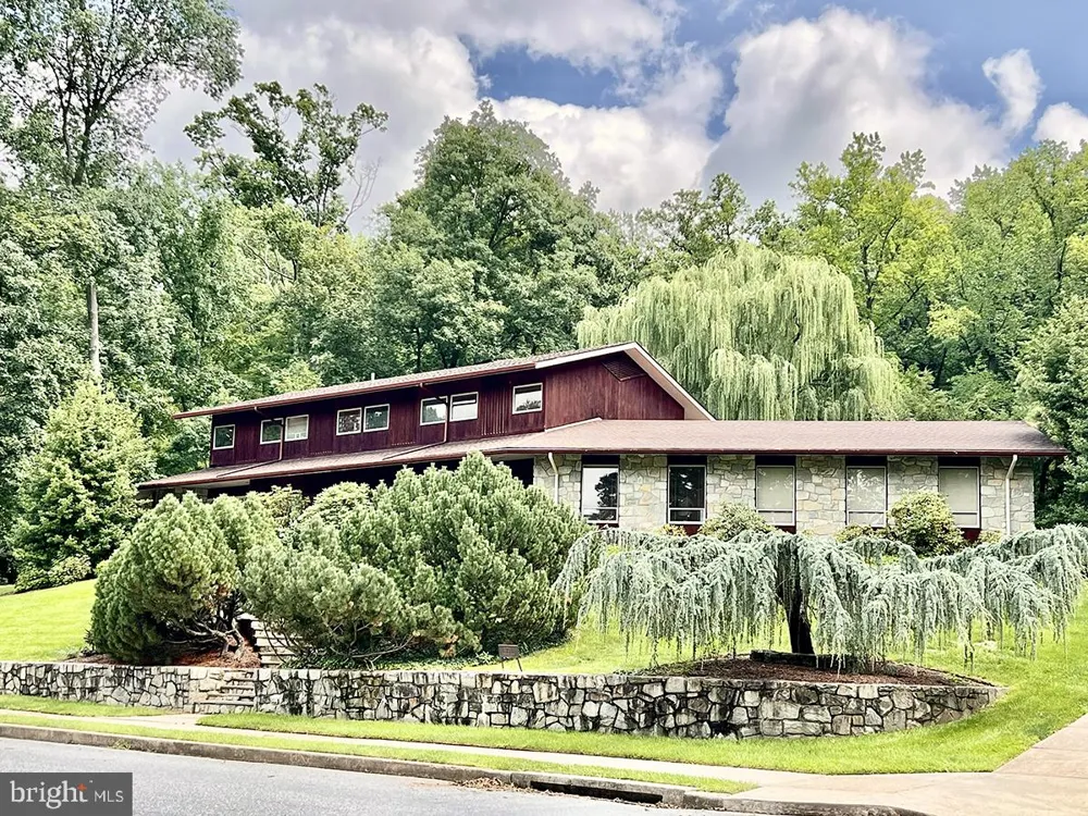 1701 LORRAINE ROAD Reading, PA 19604