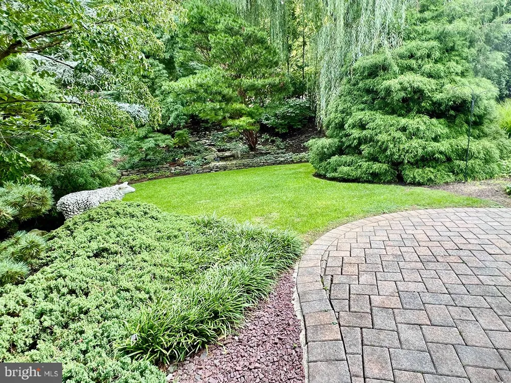 1701 LORRAINE ROAD Reading, PA 19604