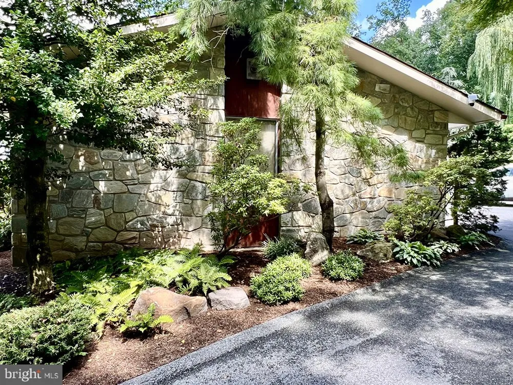 1701 LORRAINE ROAD Reading, PA 19604