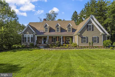 202 ARROWWOOD LANE