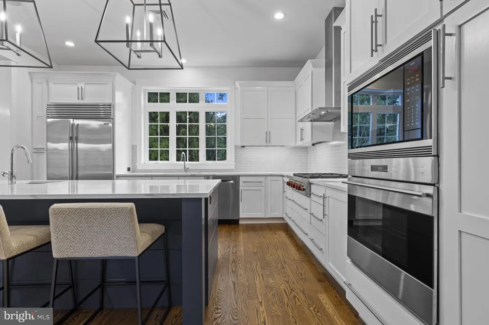 202 ARROWWOOD LANE Chadds Ford, PA 19317