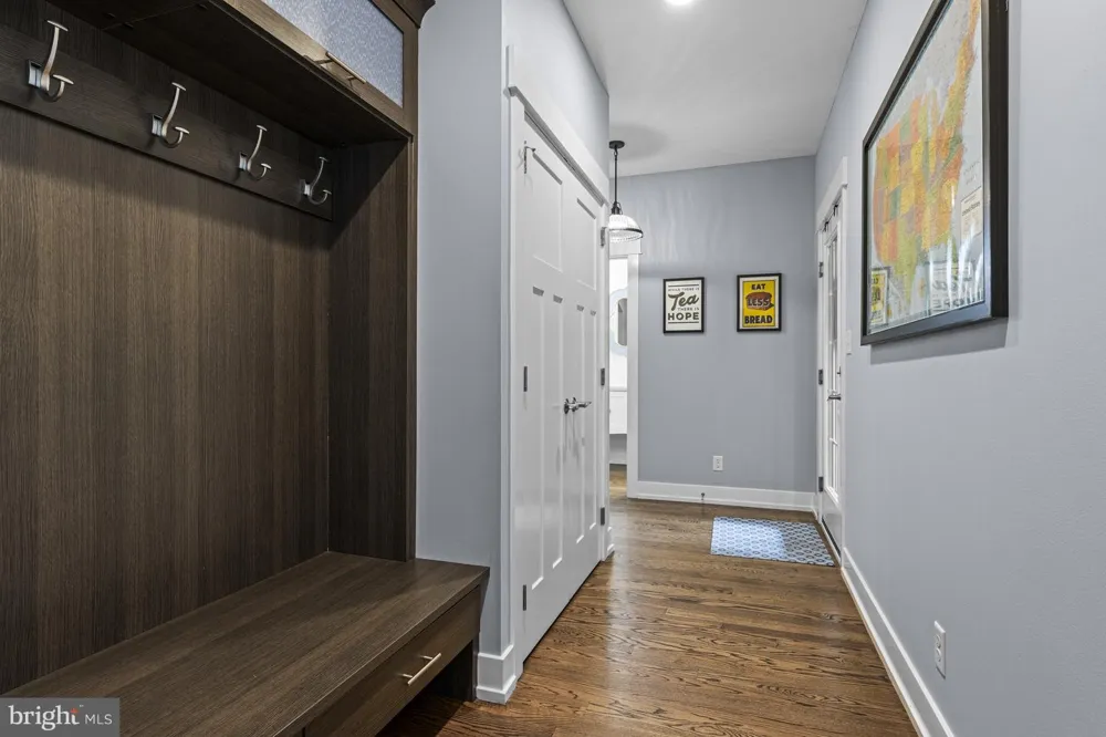 202 ARROWWOOD LANE Chadds Ford, PA 19317