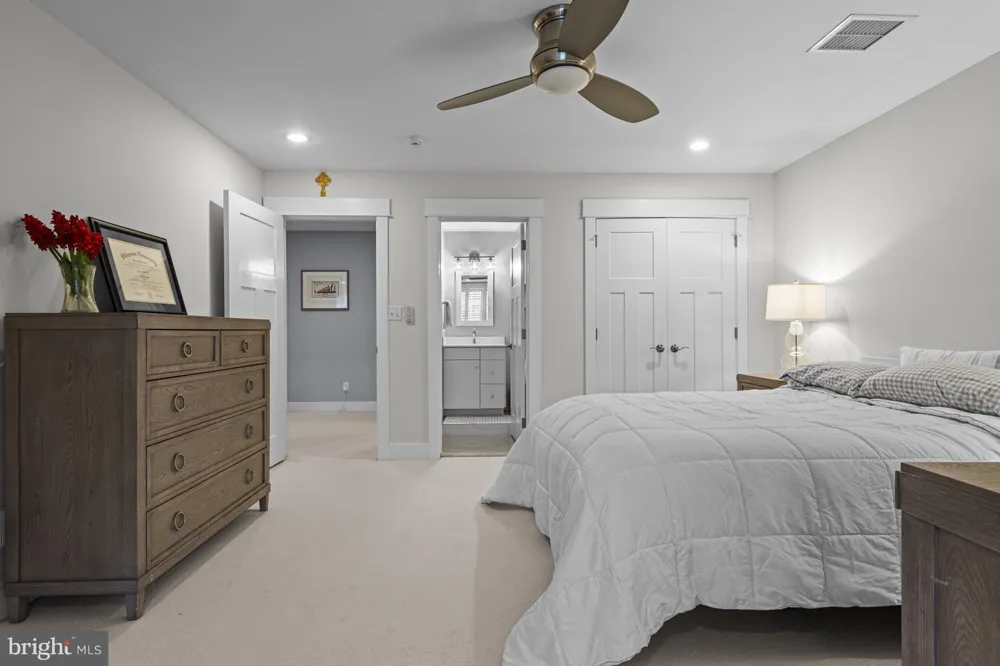 202 ARROWWOOD LANE Chadds Ford, PA 19317