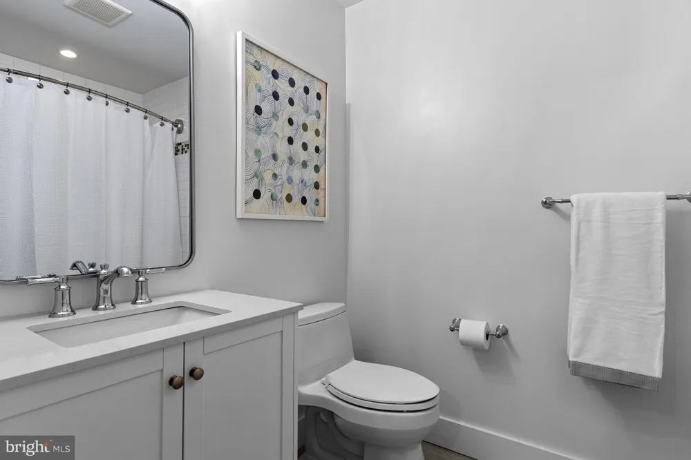 202 ARROWWOOD LANE Chadds Ford, PA 19317